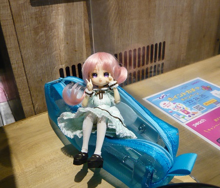 下にドロワーズ履いてます