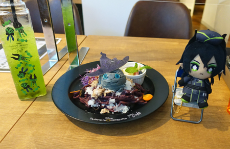 こう見えてるけどお皿けっこうでかいよ