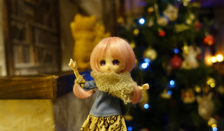 マフラー外すと髪がぐちゃぐちゃになりそうでしたのよ